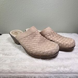 Bass Tan Woven Clogs